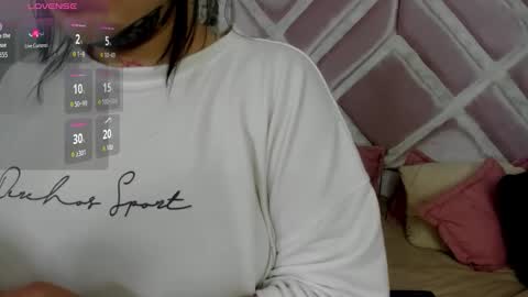 Snapshot of emilayton_ chatting on 10.17.25 emilayton_ online show from 10.17.25