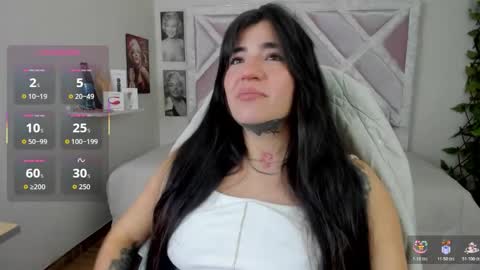 Snapshot of emilayton_ chatting on 02.06.26 emilayton_ online show from 02.06.26