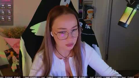 Emili online show from 11.18.25