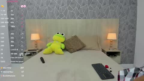 Emili Lenus online show from 02.21.25