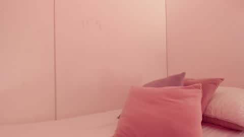 Snapshot of emilia_ghendle chatting on 12.10.24 Emilia Big Boobs online show from 12.10.24