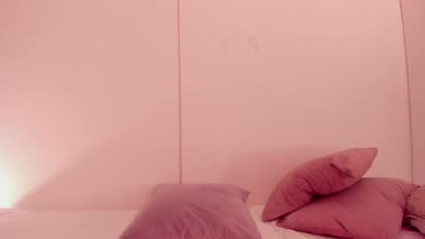 Snapshot of emilia_ghendle chatting on 12.16.24 Emilia Big Boobs online show from 12.16.24