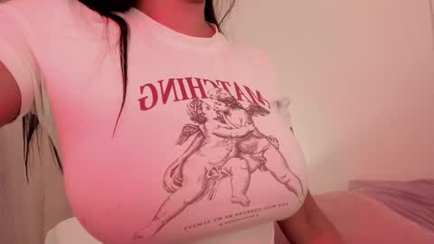 Snapshot of emilia_ghendle chatting on 12.16.24 Emilia Big Boobs online show from 12.16.24