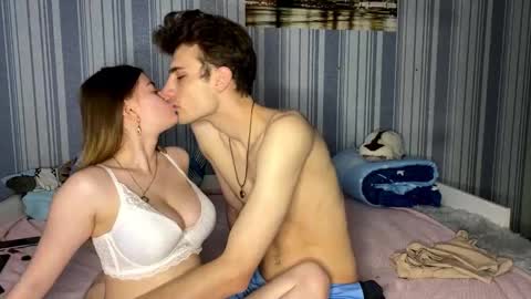 Jake And Emilia online show from 11.19.25