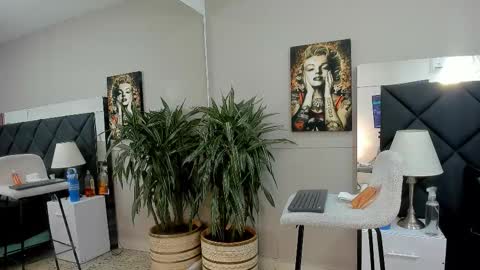 Snapshot of emilio_brandon chatting on 11.05.25 Emilio online show from 11.05.25