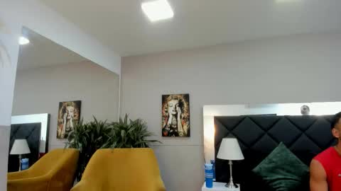 Snapshot of emilio_brandon chatting on 11.09.25 Emilio online show from 11.09.25