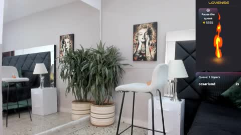 Snapshot of emilio_brandon chatting on 11.10.25 Emilio online show from 11.10.25