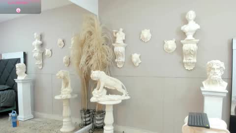 Snapshot of emilio_brandon chatting on 11.14.25 Emilio online show from 11.14.25