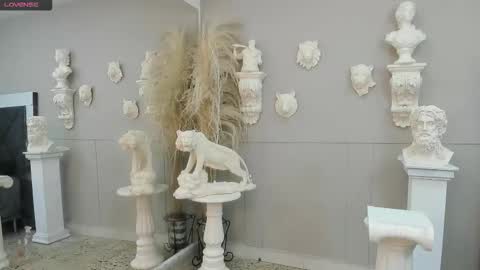 Snapshot of emilio_brandon chatting on 11.15.25 Emilio online show from 11.15.25