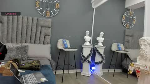 Emilio online show from 12.16.25