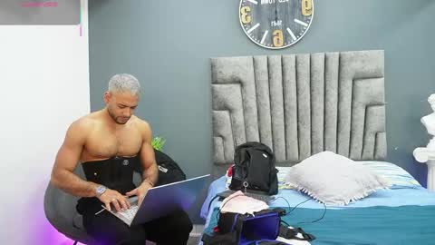 Snapshot of emilio_brandon chatting on 05.31.26 Emilio online show from 05.31.26