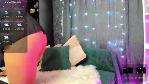 Snapshot of emiliyaqueen chatting on 01.17.25 Emiliya online show from 01.17.25