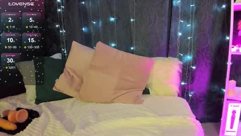 Snapshot of emiliyaqueen chatting on 01.25.25 Emiliya online show from 01.25.25