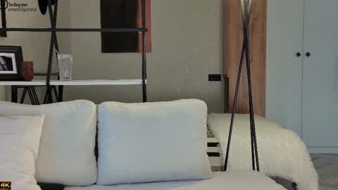 Emiljanna online show from 11.05.25