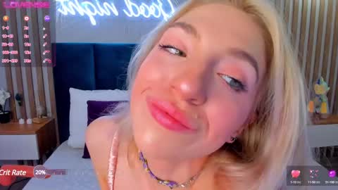 Snapshot of emilly_hart chatting on 01.15.25 Emilly online show from 01.15.25