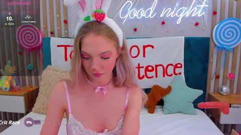 Emilly online show from 10.26.25