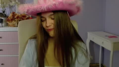 Snapshot of emilly_lust99 chatting on 03.01.25 Emilly online show from 03.01.25