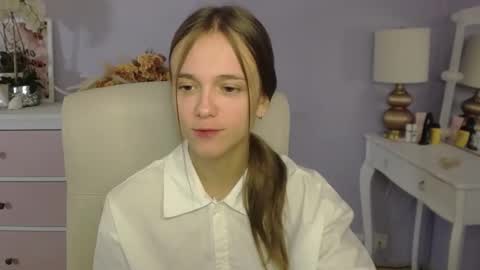 Emilly online show from 12.05.25