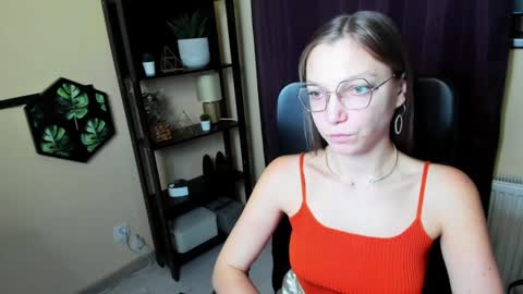 Snapshot of emilly_xkiss chatting on 02.06.25 Emilly online show from 02.06.25