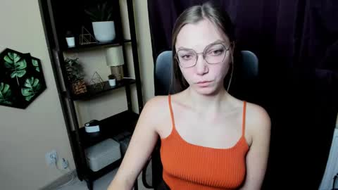 Snapshot of emilly_xkiss chatting on 02.19.25 Emilly online show from 02.19.25