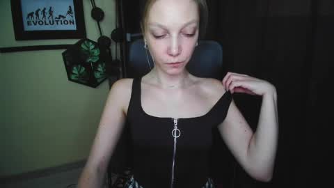 Emilly online show from 04.29.26