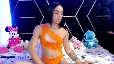 Snapshot of emillystonex chatting on 03.10.25 emillystonex online show from 03.10.25