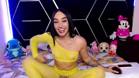 Snapshot of emillystonex chatting on 10.21.25 emillystonex online show from 10.21.25