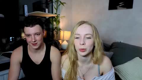 Snapshot of emily0303 chatting on 10.18.25 emily0303 online show from 10.18.25