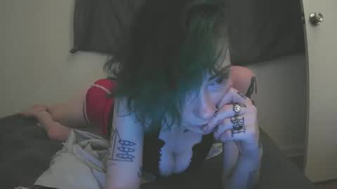 Snapshot of emily0903 chatting on 10.05.25 Emily Love online show from 10.05.25