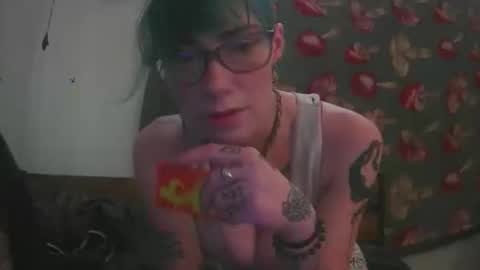 Snapshot of emily0903 chatting on 11.25.25 Emily Love online show from 11.25.25