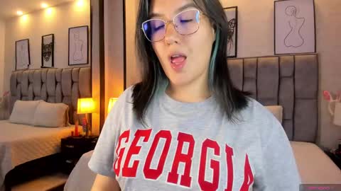 Emily online show from 12.04.24