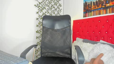 Emily online show from 04.21.26