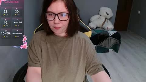 Snapshot of emily_amorre chatting on 11.07.25 Emily 3 online show from 11.07.25