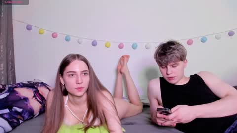 Snapshot of emily_and_ilumi chatting on 12.11.24 emily_and_ilumi online show from 12.11.24