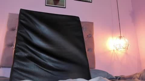 Snapshot of emily_ariaszc chatting on 01.10.25 Emily online show from 01.10.25