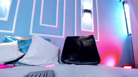 Snapshot of emily_ariaszc chatting on 03.06.25 Emily online show from 03.06.25