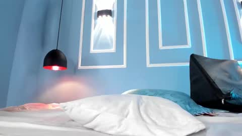 Snapshot of emily_ariaszc chatting on 03.10.25 Emily online show from 03.10.25