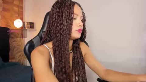 Snapshot of emily_brown04 chatting on 10.09.25 emily_brown04 online show from 10.09.25