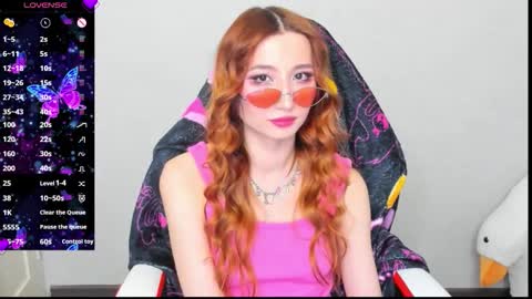 Snapshot of emily_cline chatting on 09.29.25 emily_cline online show from 09.29.25