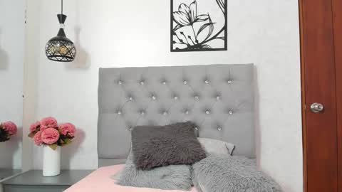 Emily online show from 11.22.25