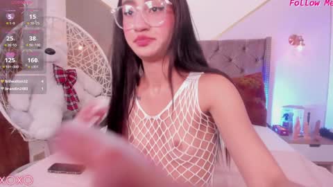 Snapshot of emily_daarell chatting on 12.13.24  M I A   online430pm- 930pm online show from 12.13.24