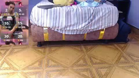 Snapshot of emily_fox_3 chatting on 11.04.25 emily fox 3 online show from 11.04.25