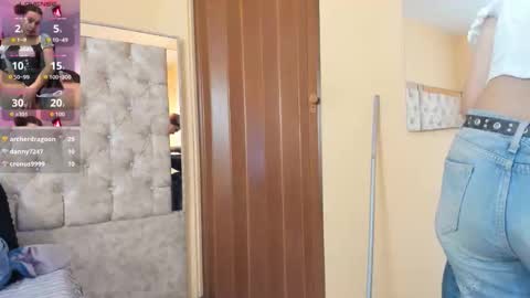 Snapshot of emily_fox_3 chatting on 11.05.25 emily fox 3 online show from 11.05.25