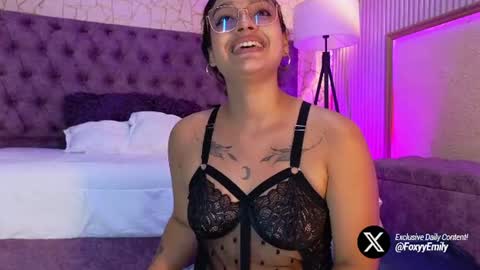 Snapshot of emily_foxyy chatting on 07.23.26 Emily online show from 07.23.26