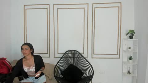 Snapshot of emily_gaviria1 chatting on 05.17.26 emily_gaviria1 online show from 05.17.26