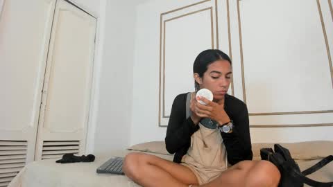 Snapshot of emily_gaviria1 chatting on 05.18.26 emily_gaviria1 online show from 05.18.26