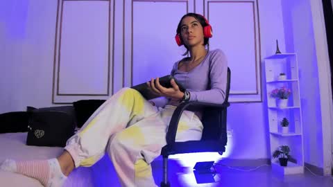 Snapshot of emily_gaviria1 chatting on 06.06.26 emily_gaviria1 online show from 06.06.26