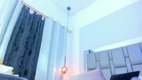 Emi  online show from 01.10.25