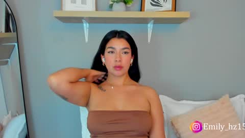 Snapshot of emily_haze chatting on 01.08.25 Emily online show from 01.08.25