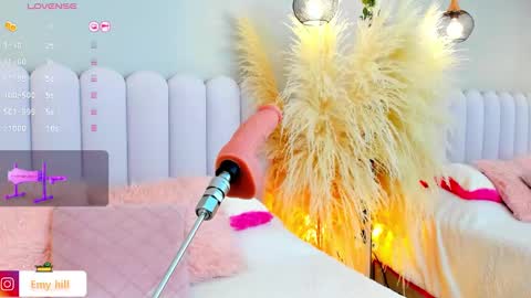 Snapshot of emily_hill___ chatting on 01.21.25 EMILY Monday 5-2 am From Tuesday to Friday5-1 am Colombia time online show from 01.21.25